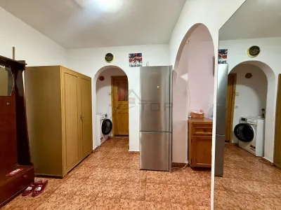Apartament cu 2 camere decomandat, etaj 2  - Canta - foto 3