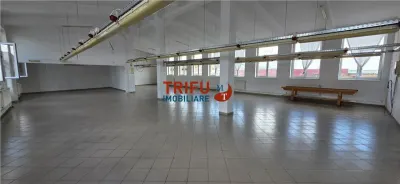Spatiu comercial de inchiriat in zona centrala din Aiud - foto 3