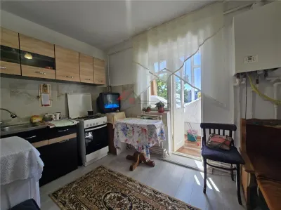 Apartament 3 camere, 2 bai, etaj intermediar- Nicolina - Iasi