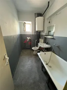 Vanzare apartament 3 camere 2 bai - bloc din 1986 - foto 5