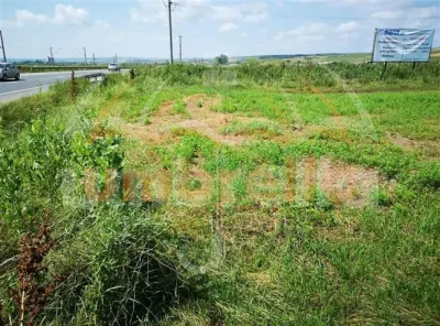 Teren de vanzare in Iclod  DN1  7000m²/15€ m² - foto 1