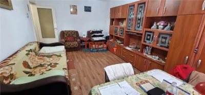 Apartament 3 camere de vanzare zona Cetate - foto 1