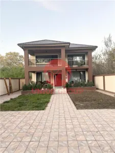 Casa de 300 mp, amplasata pe teren de 500 mp, Mamaia Nord - Mamaia-Sat