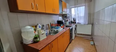 Apartament cu scara interioara de vanzare Cetate - foto 8