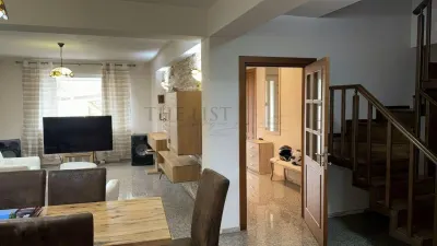 De Vanzare | Casa cu 4 camere | Otopeni - foto 2