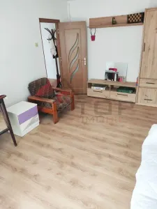 Etaj 1 - Zimbru - Bicaz,  3 camere semidecomandat - foto 1