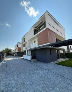 Vila Duplex cu 5 camere | Matei Millo - Bucuresti