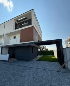 Vila Duplex cu 5 camere | Matei Millo - foto 2