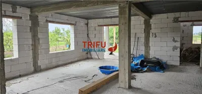Casa de vanzare la rosu cu 1500 mp teren - foto 2