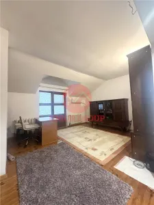 Casa Spatioasa cu Teren de 1000 mp | Poiana - foto 19