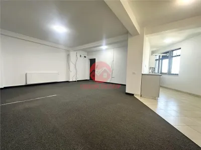 Spatiu Comercial 70 mp, Etaj 3, zona Brotacei - foto 4
