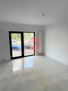 Spatiu Comercial Stradal, cu Vad, Renovat Complet - Constanta