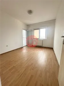 Apartament 4 Camere Decomandat, Etaj 2, Zona KM 4-5 - foto 3