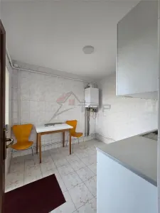 Zimbru - Tigarete, 3 camere decomandat 81mp, bloc din 91 - foto 15
