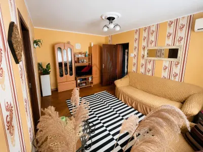 Vanzare apartament 3 camere - Podu Ros - etaj 2 - Iasi