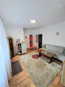Casa Renovata, Teren 600 mp, 2 Intrari Separate, Navodari Zona Kaufland - foto 6