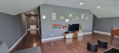 Casa deosebita cu piscina situata in apropierea orasului - foto 16