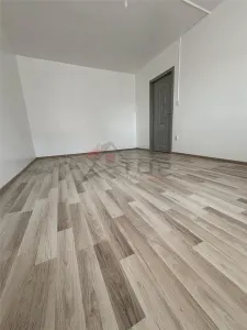 Mircea cel Batran, etaj intermediar, 2 camere decomandat, 54mp - Iasi