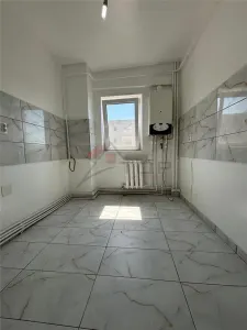 Mircea cel Batran, etaj intermediar, 2 camere decomandat, 54mp - foto 5