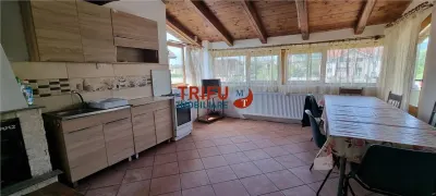 Apartament +garsoniera + teren de  180 mp la vila - foto 2