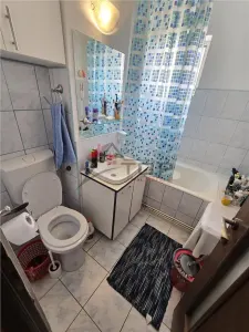 Mircea cel Batran, 3 camere decomandat, geam la baie, etaj intermediar - foto 8