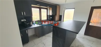 Casa noua semifinisata pe nivel 500 mp teren comuna Ighiu - foto 3