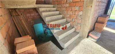 Casa la rosu S+P+M toate utilitatile de vanzare Alba Micesti - foto 9