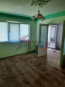 Etaj 1 - Alexandru Familial, 2 camere model cu geam la baie, liber - foto 2