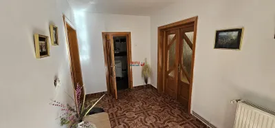 Casa de vanzare pretabila 2 familii in Pianu de Sus - foto 3
