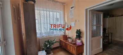 Casa de vanzare in Partos pretabila pt 2 familii - foto 19