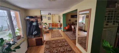Casa de vanzare in Partos pretabila pt 2 familii - foto 5