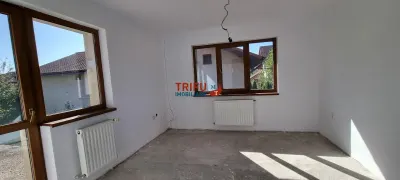 Casa de vanzare S+P+M zona Cetate! - foto 11