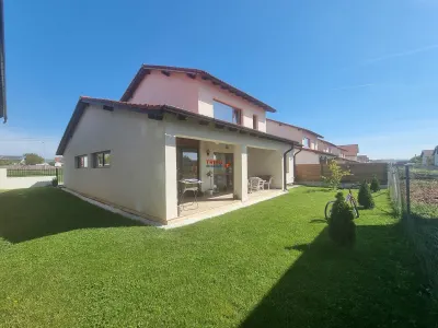 Casa individuala de vanzare in Alba Iulia mobilata si utilata - foto 1