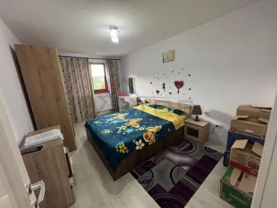 2 camere decomandat, 49mp cu geam la baie str Pepinierei - foto 2
