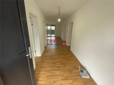 Casă pe un nivel cu garaj zona Centru - foto 4