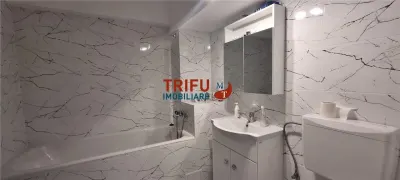 Apartament 3 camere de inchiriat zona Centru etaj intermediar - foto 6