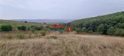 Teren intravilan 1808 mp zona Skit cu priveliste spectaculoasa - foto 1