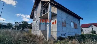 Casa 9 camere de vanzare cu 1005 mp teren - Alba Iulia