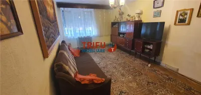 Apartament cu 4 camere de vanzare zona Centru - foto 2