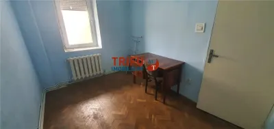 Apartament cu 4 camere de vanzare zona Centru - foto 4