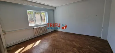 Casă cu 6 camere de vânzare - foto 4
