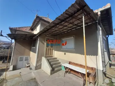 Casa cu 4 camere de vanzare in Com.Berghin - Berghin