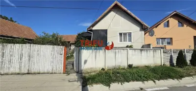 Casă de Vânzare în Berghin 1253mp teren - foto 3