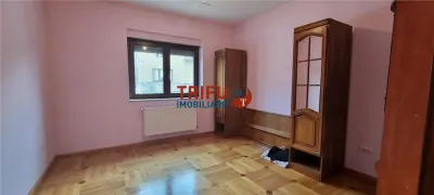 Casa 10 camere de inchiriat zona Centru cu piscina interioara - foto 11