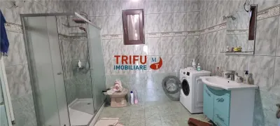 Casa 10 camere de inchiriat zona Centru cu piscina interioara - foto 21