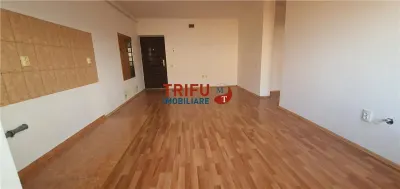 Apartament 3 camere de inchiriat  Cetate etaj 2 - foto 1