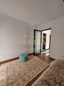Vila de vanzare P+1 si  4200 mp teren in Com Livezi - foto 8