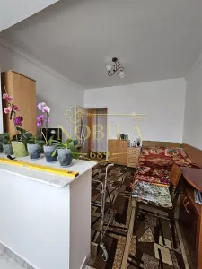 APARTAMENT  DE VANZARE CU 3 CAMERE IN QUARTAL, ONESTI - foto 8