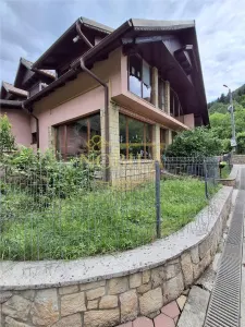 CASA P + M  1 GARSONIERA SI TEREN DE VANZARE IN TARGU OCNA - foto 5