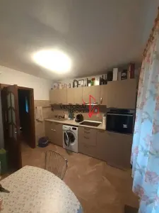 Parter inalt, bloc 86, reabilitat- la 5 min de metrou OBOR - foto 2